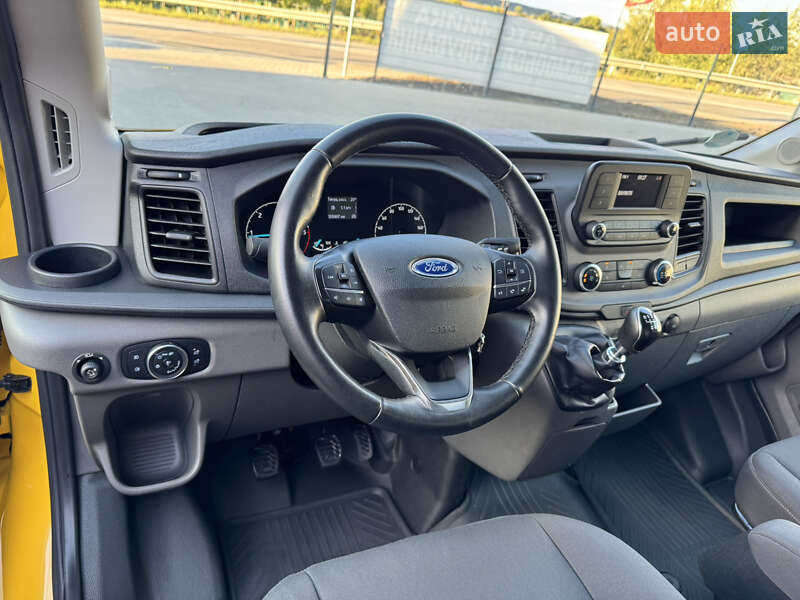 Грузовой фургон Ford Transit 2021 в Ирпене