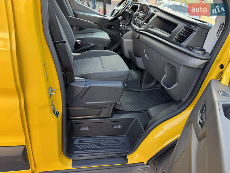 Грузовой фургон Ford Transit 2021 в Ирпене