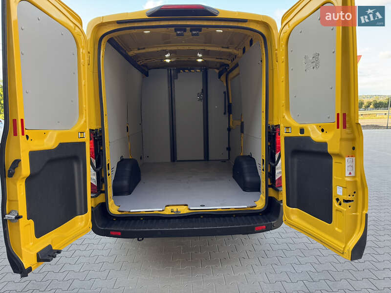 Грузовой фургон Ford Transit 2021 в Ирпене