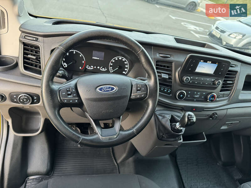 Грузовой фургон Ford Transit 2020 в Ирпене