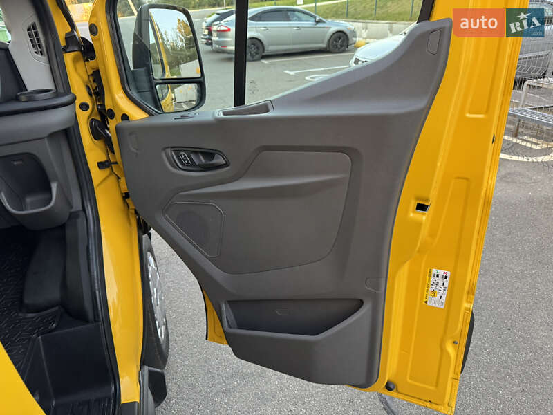 Грузовой фургон Ford Transit 2020 в Ирпене