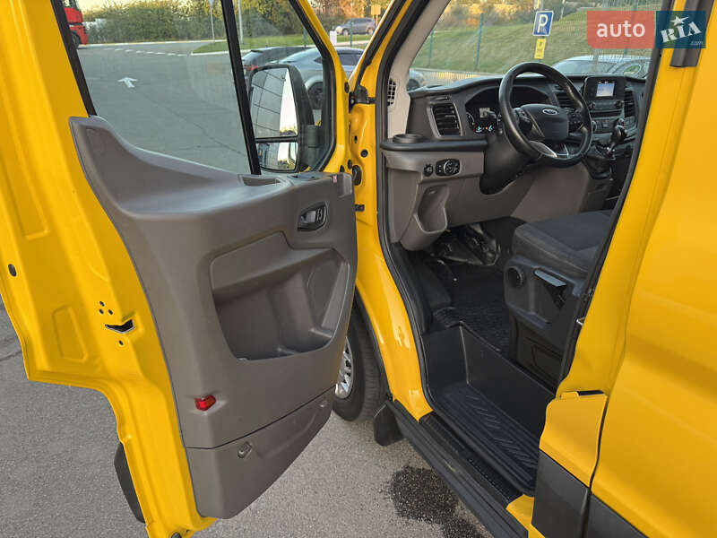 Грузовой фургон Ford Transit 2020 в Ирпене