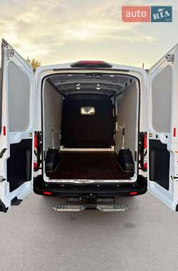 Грузовой фургон Ford Transit 2021 в 