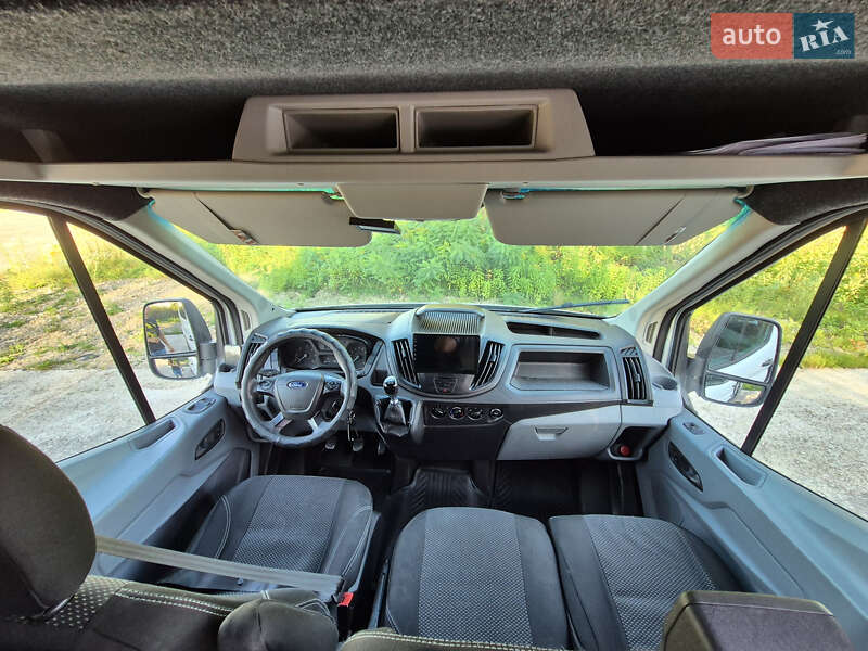 Вантажопасажирський фургон Ford Transit 2017 в Львові