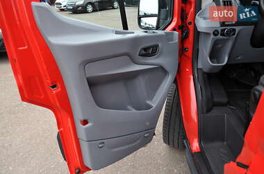 Грузопассажирский фургон Ford Transit 2017 в 