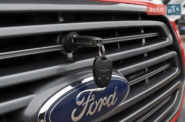 Грузопассажирский фургон Ford Transit 2017 в 