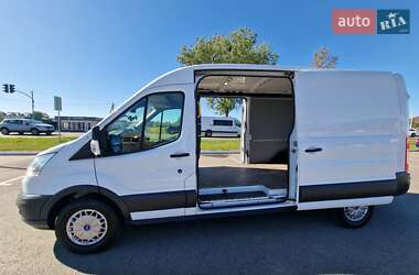 Грузовой фургон Ford Transit 2017 в 