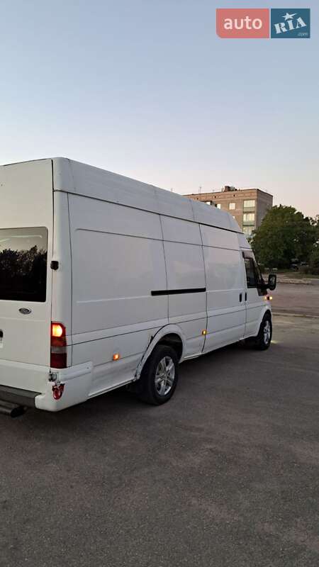 Грузовой фургон Ford Transit 2002 в Бобринце