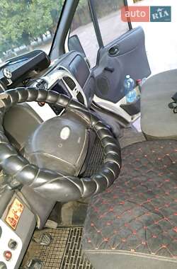 Вантажний фургон Ford Transit 2002 в 