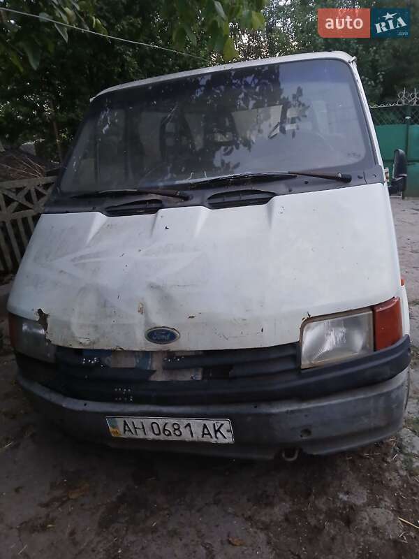 Микроавтобус Ford Transit 1991 в Сарате