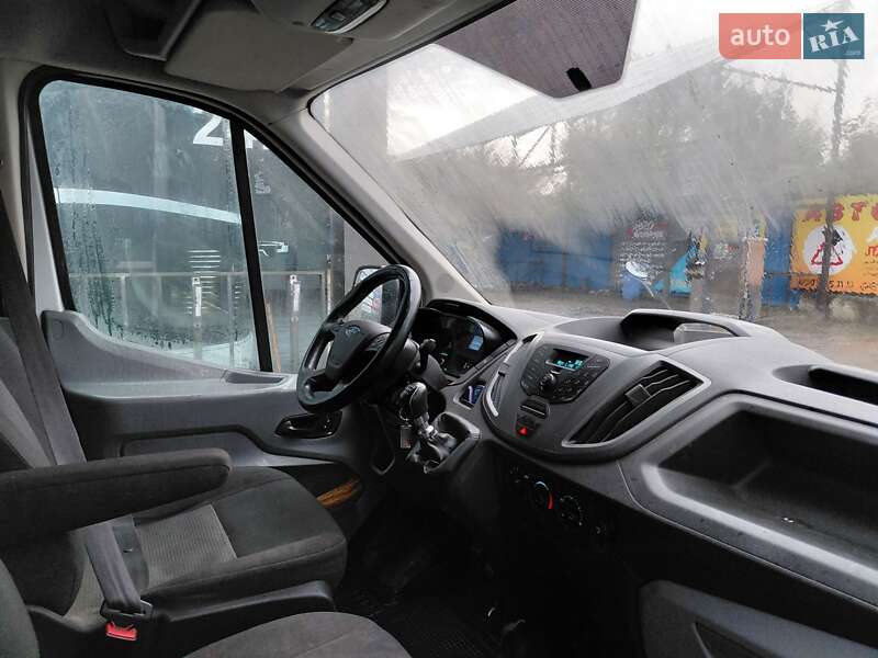 Грузовой фургон Ford Transit 2016 в Ивано-Франковске
