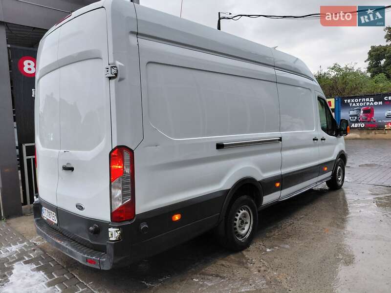 Грузовой фургон Ford Transit 2016 в Ивано-Франковске