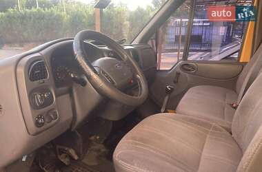 Грузовой фургон Ford Transit 2005 в 