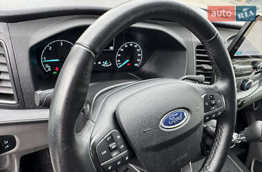 Грузовой фургон Ford Transit 2022 в 