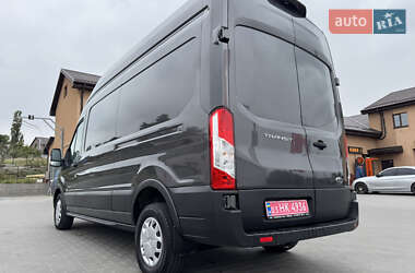 Грузовой фургон Ford Transit 2022 в 