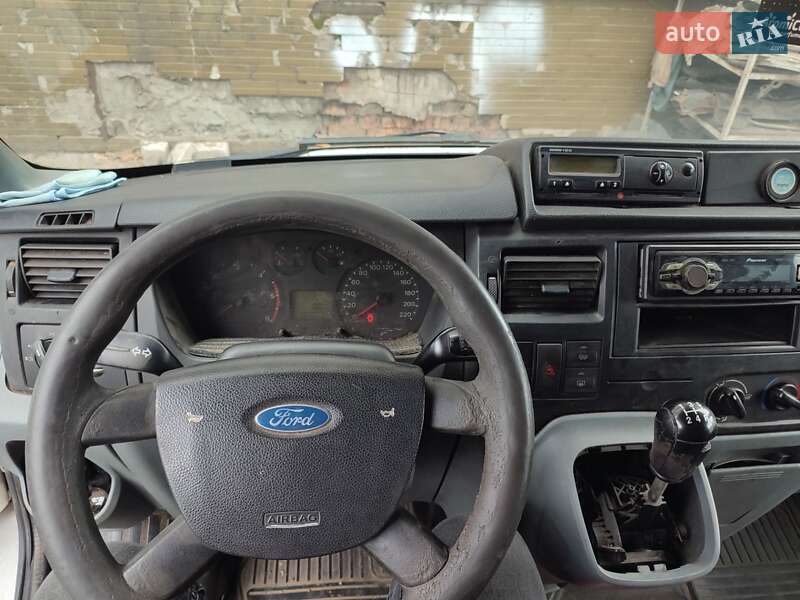Вантажопасажирський фургон Ford Transit 2008 в Миколаєві