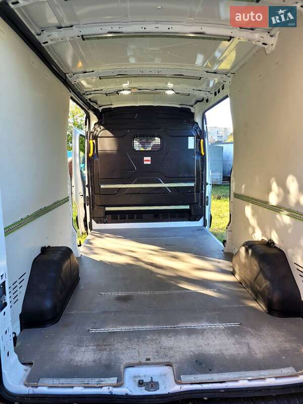 Вантажний фургон Ford Transit 2018 в Києві