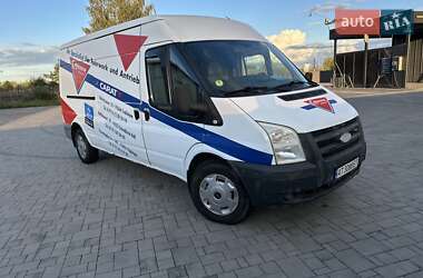 Вантажний фургон Ford Transit 2006 в Калуші