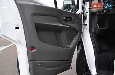 Вантажний фургон Ford Transit 2020 в 