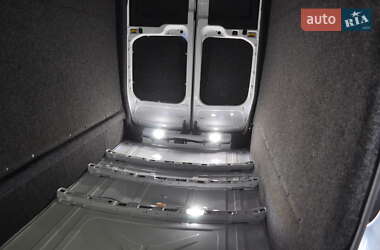 Вантажний фургон Ford Transit 2020 в 