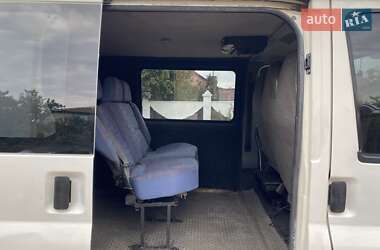 Вантажопасажирський фургон Ford Transit 2003 в 