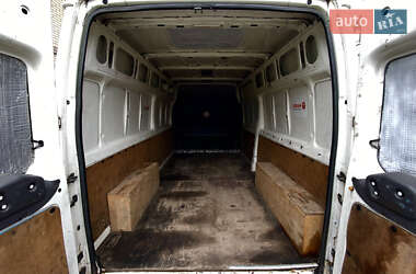 Вантажний фургон Ford Transit 2005 в 