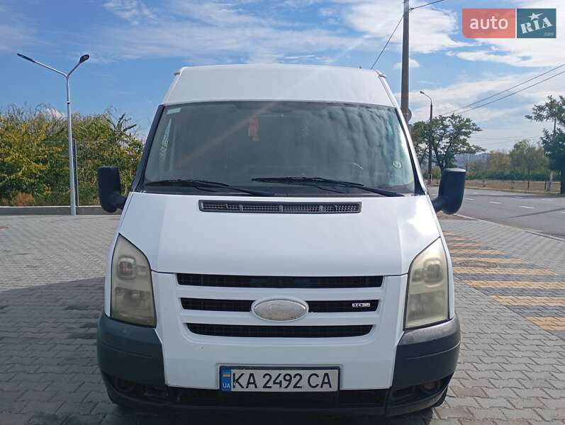 Вантажний фургон Ford Transit 2007 в Миколаєві