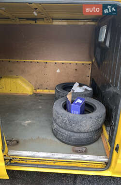 Вантажний фургон Ford Transit 2005 в 