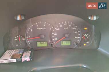 Вантажопасажирський фургон Ford Transit 2003 в 