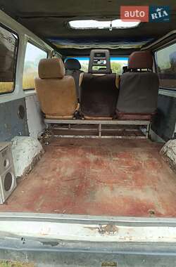 Вантажопасажирський фургон Ford Transit 1986 в 