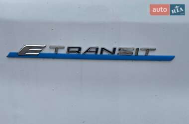 Вантажний фургон Ford Transit 2022 в 