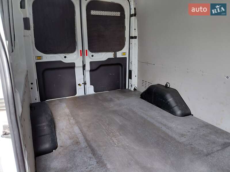 Вантажний фургон Ford Transit 2019 в Івано-Франківську