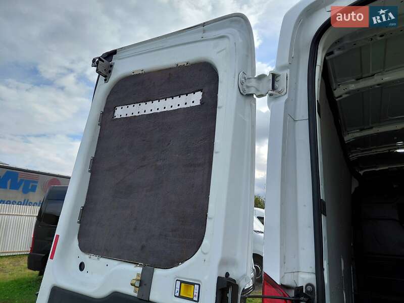 Вантажний фургон Ford Transit 2019 в Івано-Франківську