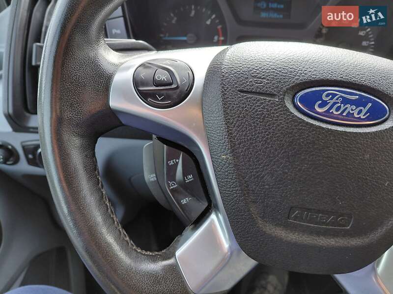 Вантажний фургон Ford Transit 2019 в Івано-Франківську