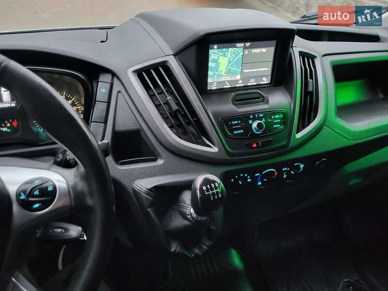 Грузовой фургон Ford Transit 2017 в Виннице