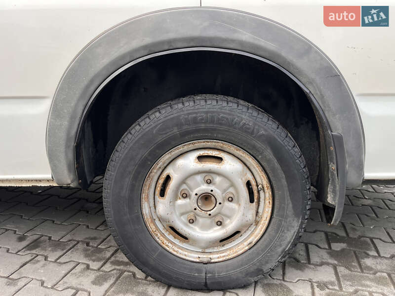 Вантажний фургон Ford Transit 2004 в Чернівцях фото 13 Вантажний фургон Ford Transit 2004 в Чернівцях