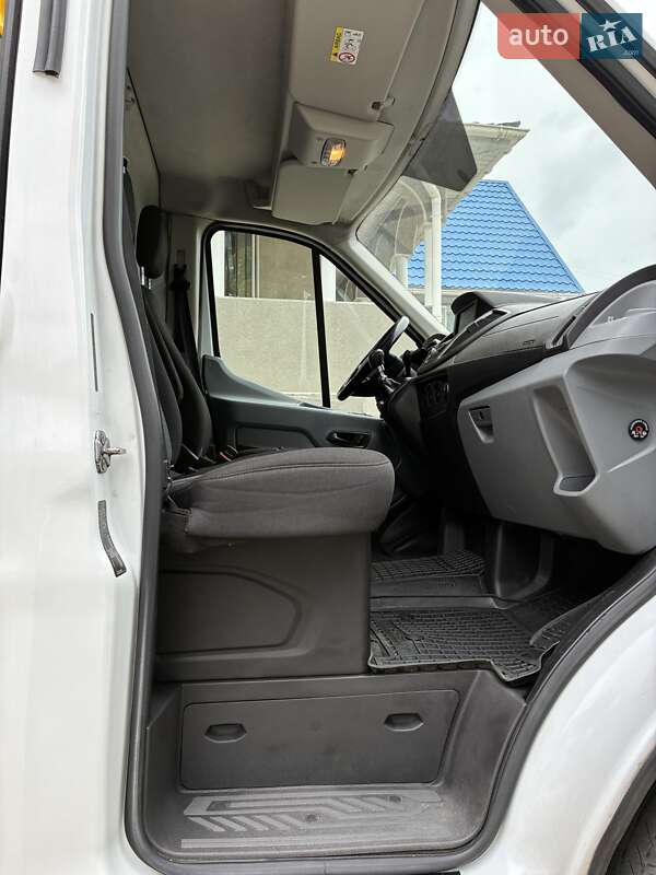 Мікроавтобус вантажний (до 3,5т) Ford Transit 2016 в Одесі