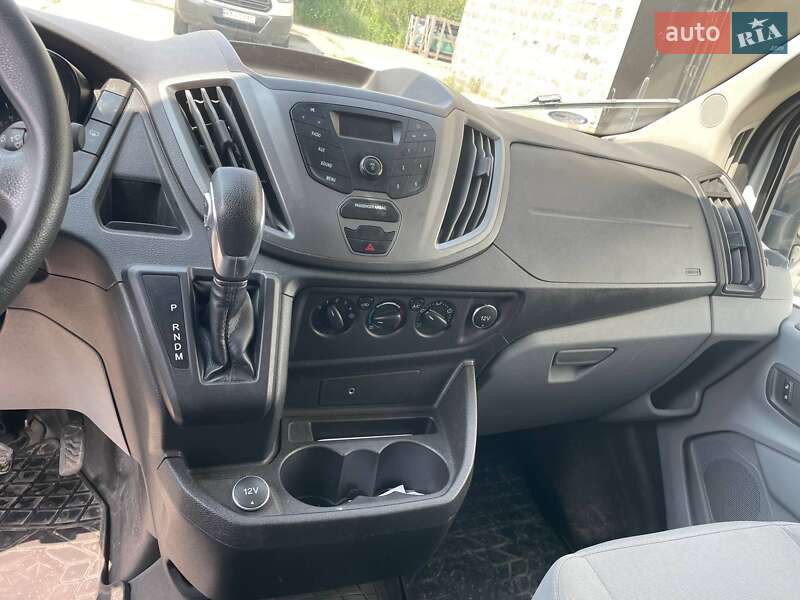 Грузовой фургон Ford Transit 2016 в Львове