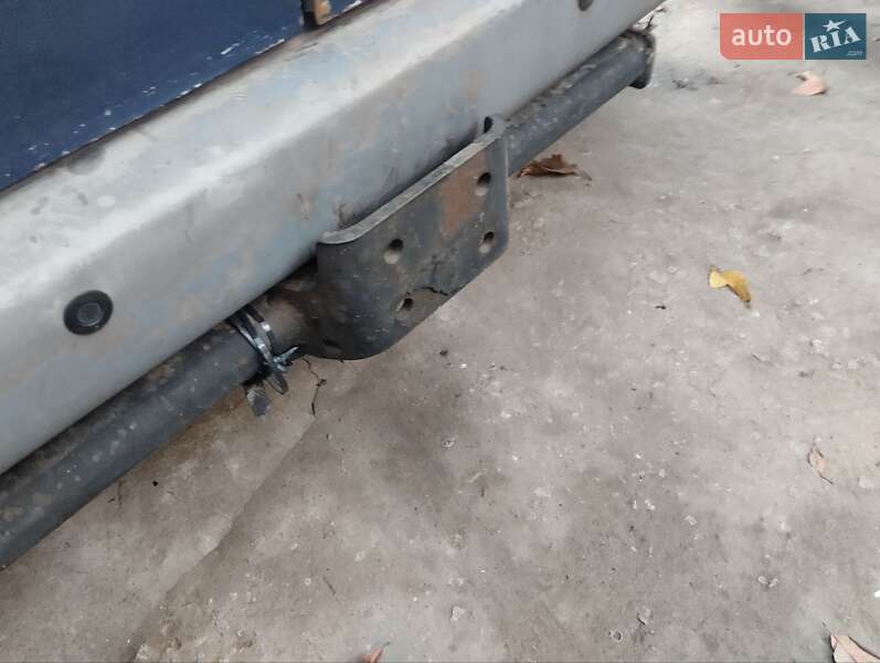 Грузовой фургон Ford Transit 2005 в Никополе