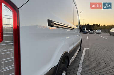 Грузовой фургон Ford Transit 2021 в 