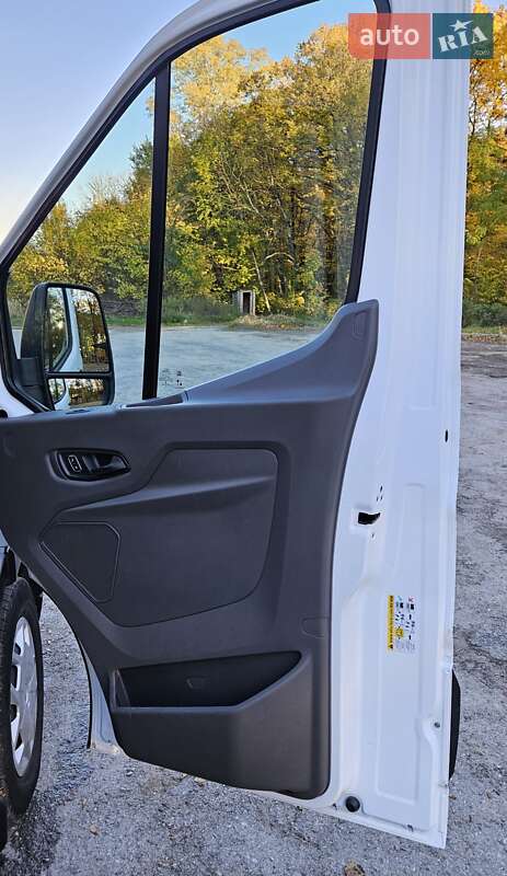 Грузовой фургон Ford Transit 2021 в Бережанах