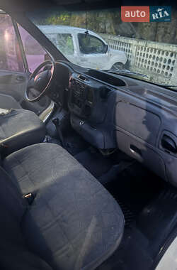 Вантажний фургон Ford Transit 2004 в  фото 9 Вантажний фургон Ford Transit 2004 в