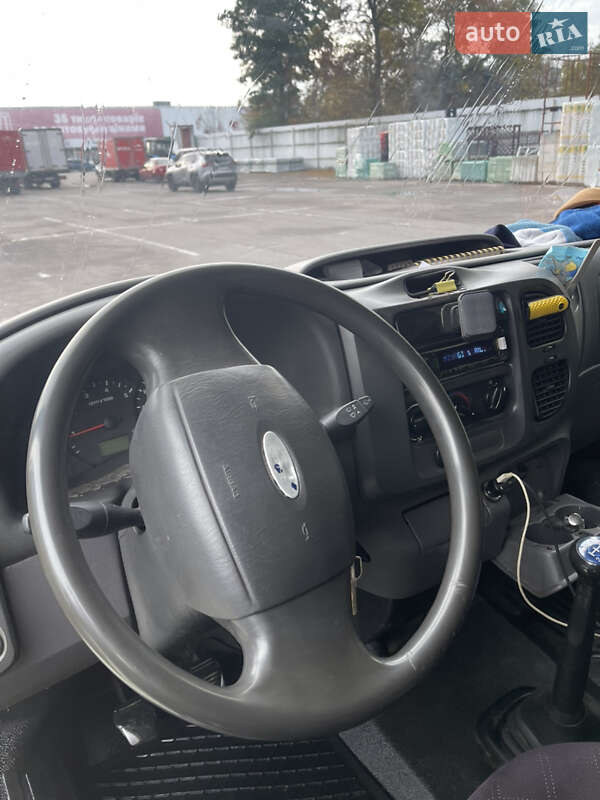 Грузовой фургон Ford Transit 2003 в Кременчуге