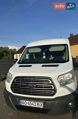 Грузовой фургон Ford Transit 2014 в Иршаве