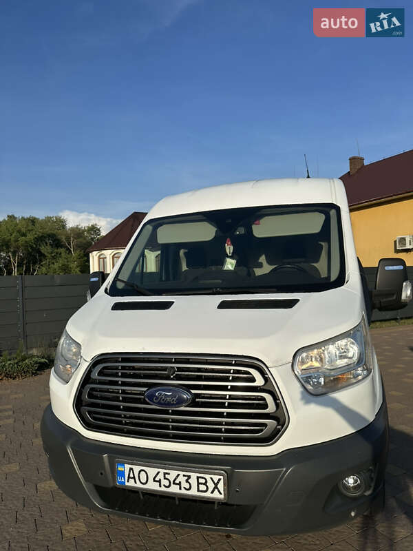 Вантажний фургон Ford Transit 2014 в Іршаві