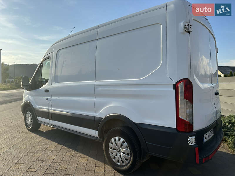Вантажний фургон Ford Transit 2014 в Іршаві