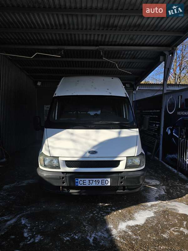 Грузовой фургон Ford Transit 2004 в Новоднестровске