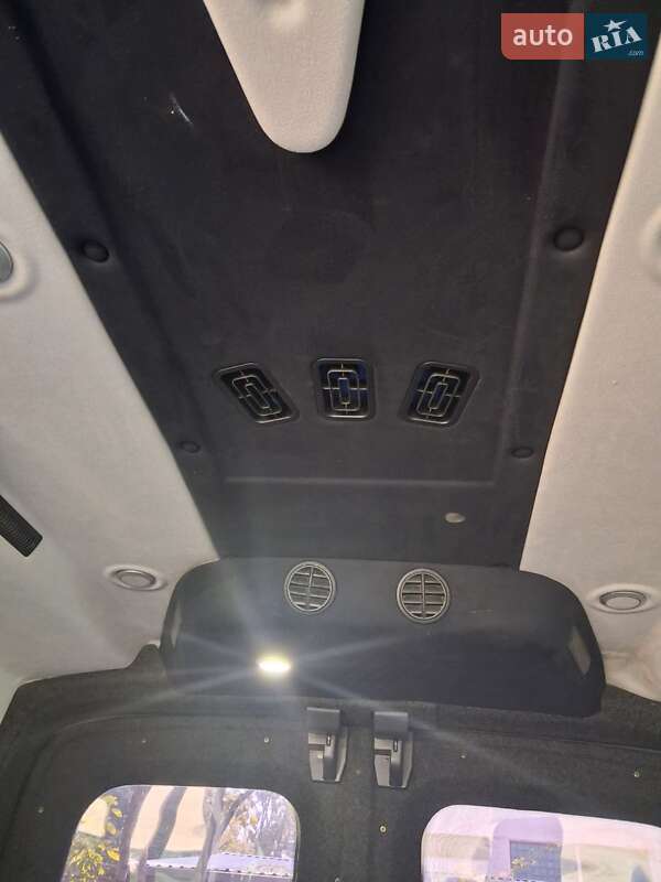 Мікроавтобус Ford Transit 2016 в Прилуках фото 11 Мікроавтобус Ford Transit 2016 в Прилуках