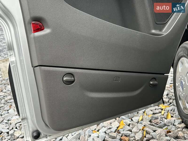 Грузовой фургон Ford Transit 2020 в Ровно