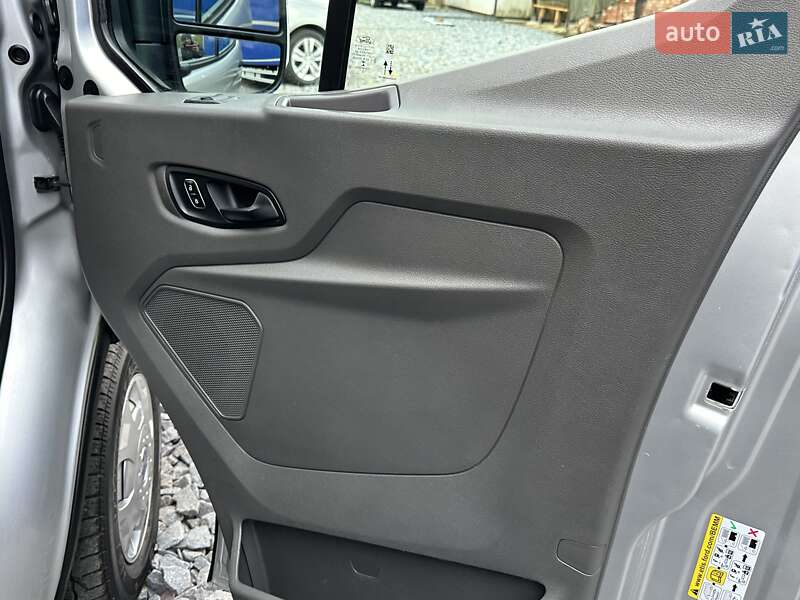 Грузовой фургон Ford Transit 2020 в Ровно